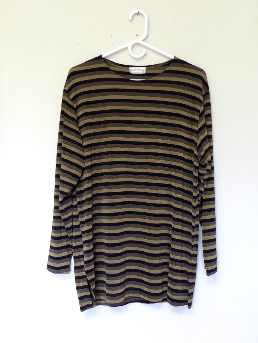 Y2K Vintage 2000s Frazier Lawrence tan and black stretchy stripe top XL